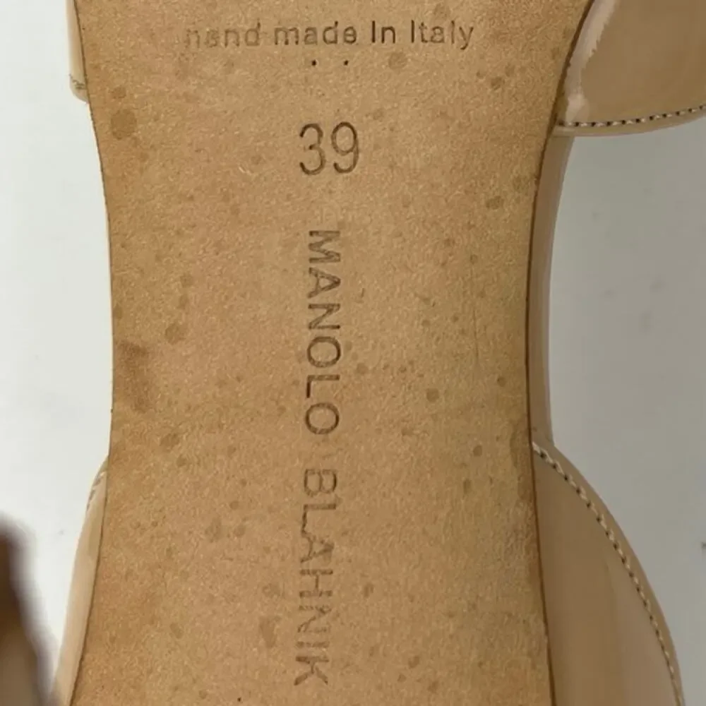 Manolo Blahnik Beige Pointed Toe Patent Leather Slip On D'Orsay Pump Heels Sz 8